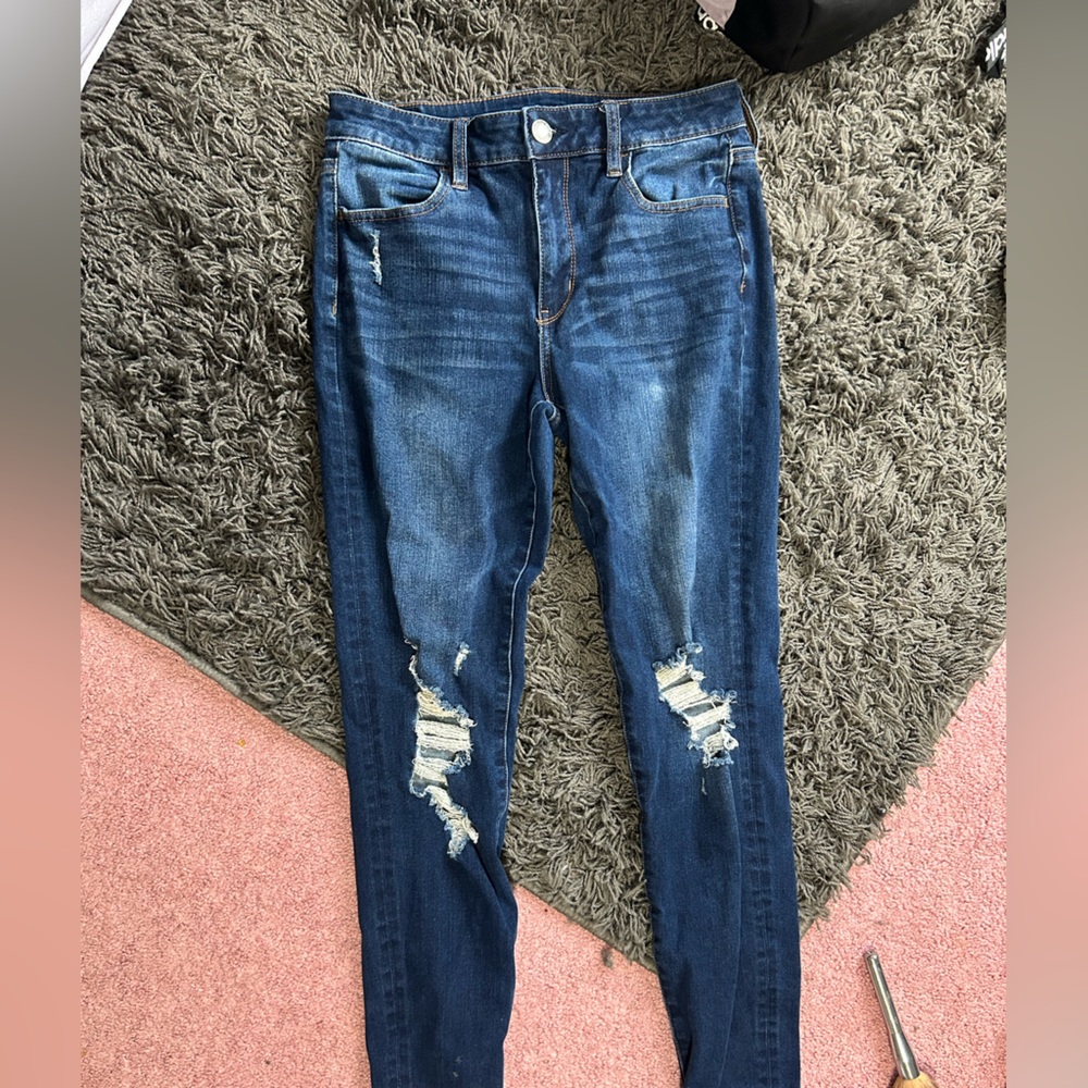American Eagle High Waisted Ripped Jegging